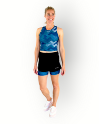 Dames 2-laagse stretch short in zwart met camo blauwe print